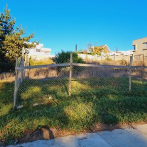 Sitio en barrio residencial CR-S120